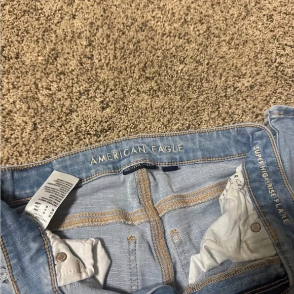 American Eagle flare jeans - Picture 3 of 4